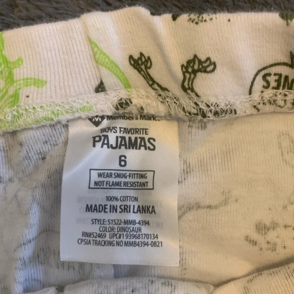 Green and White Dinosaur Pajama Set with Short Sleeves